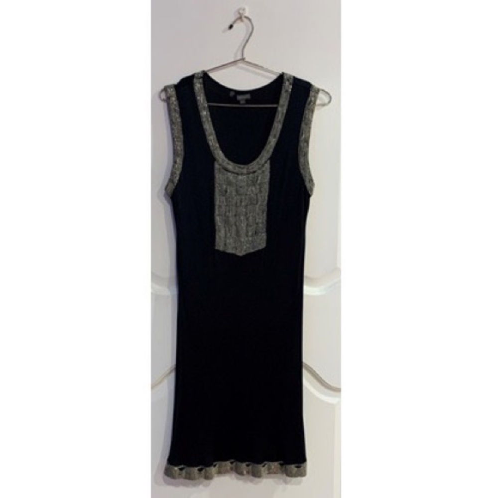 Black straight cut dress with metal details, S size or 38 (Brazilian size).